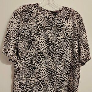 Black and Ivory Boxy Blouse with Short Sleeves